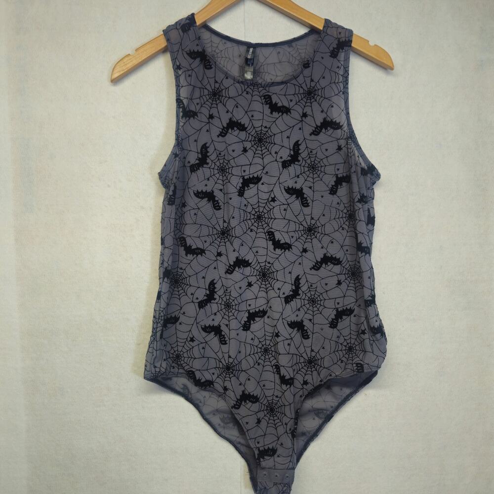 Torrid Plus Size 0 12 Large Gray Spiderweb Bat Halloween Mesh Bodysuit Tank Top